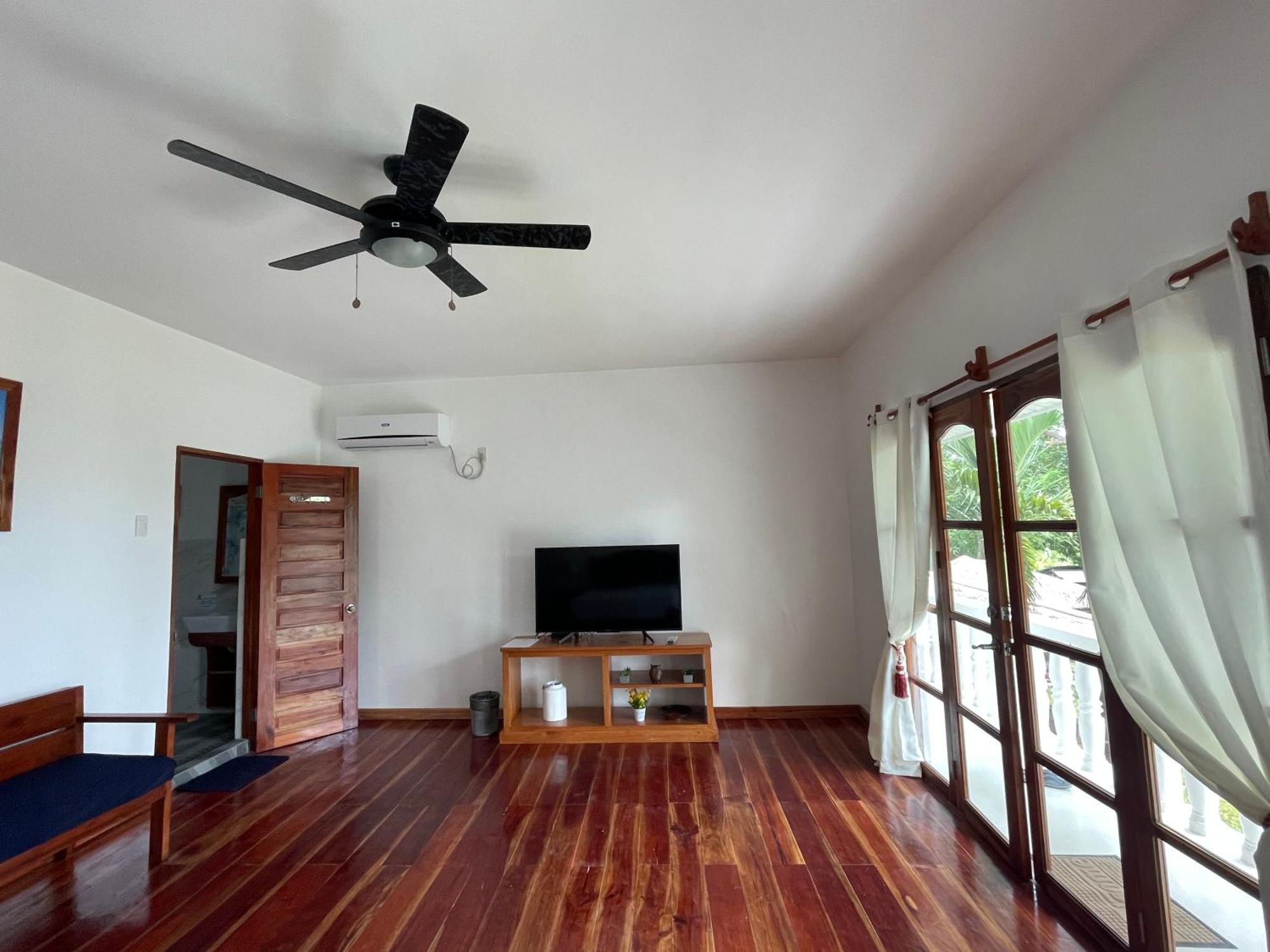 Agoho Resort Mambajao Ruang foto